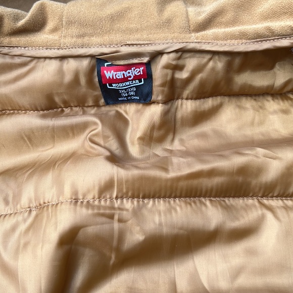 WRANGLER NEW Mens insulated fall vest. No store tags but never worn 3XL - Picture 4 of 5